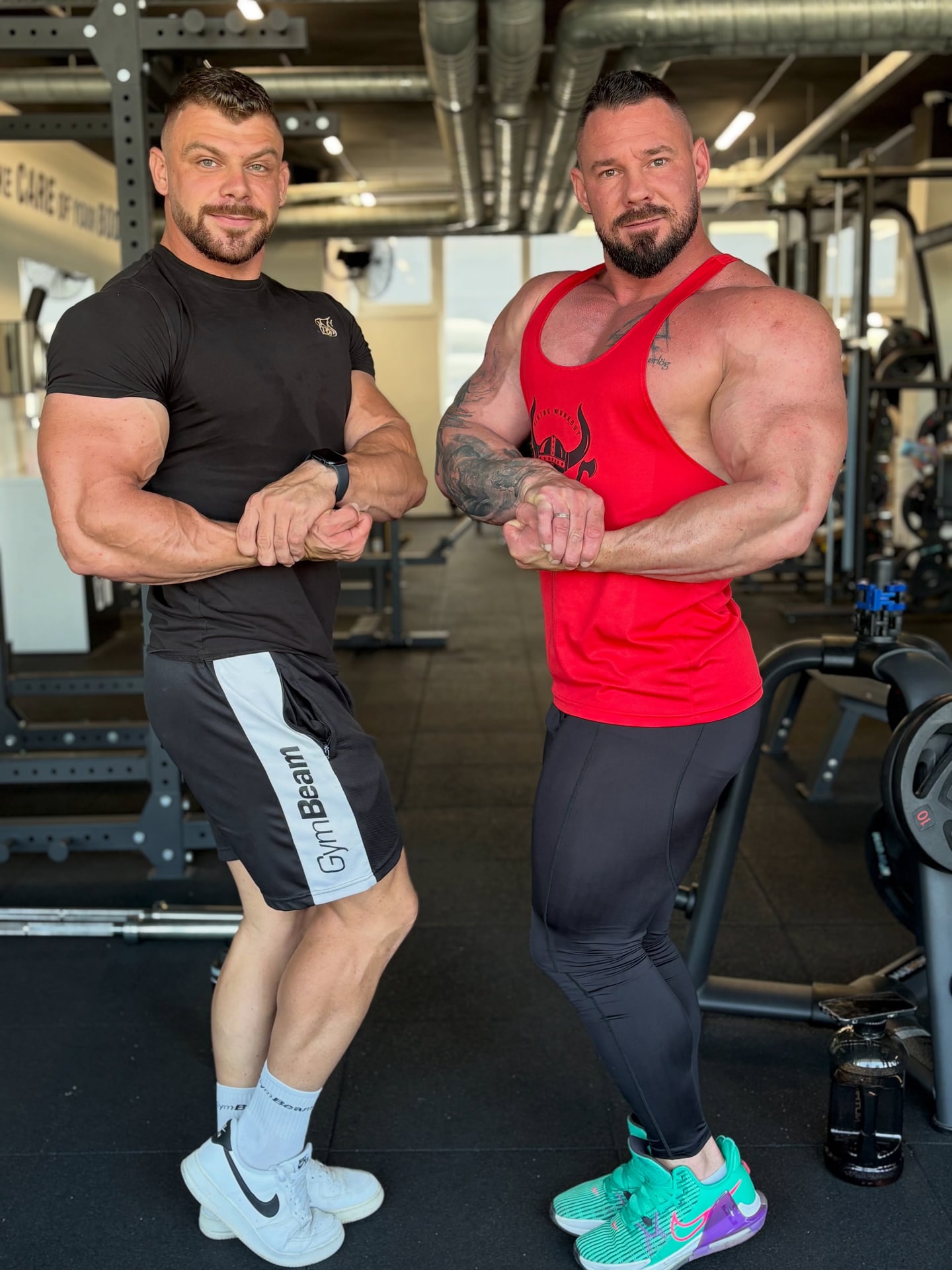 Bíró János és egy edzőtárs a pécsi BY GYM-ben